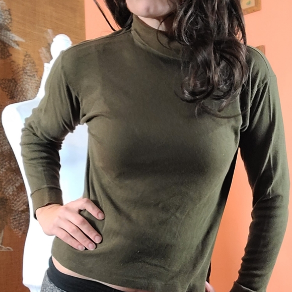 Vintage Tops - 🦕3/$13 1970s 80s Wide Neck Olive Turtleneck